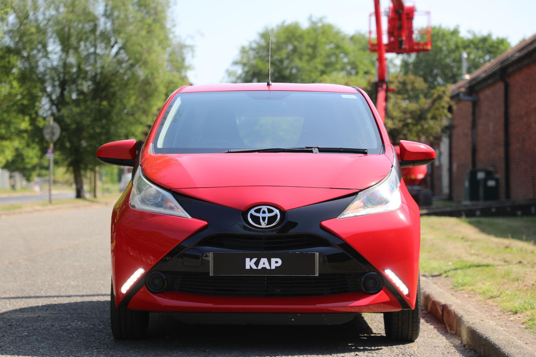 Large vehicle image